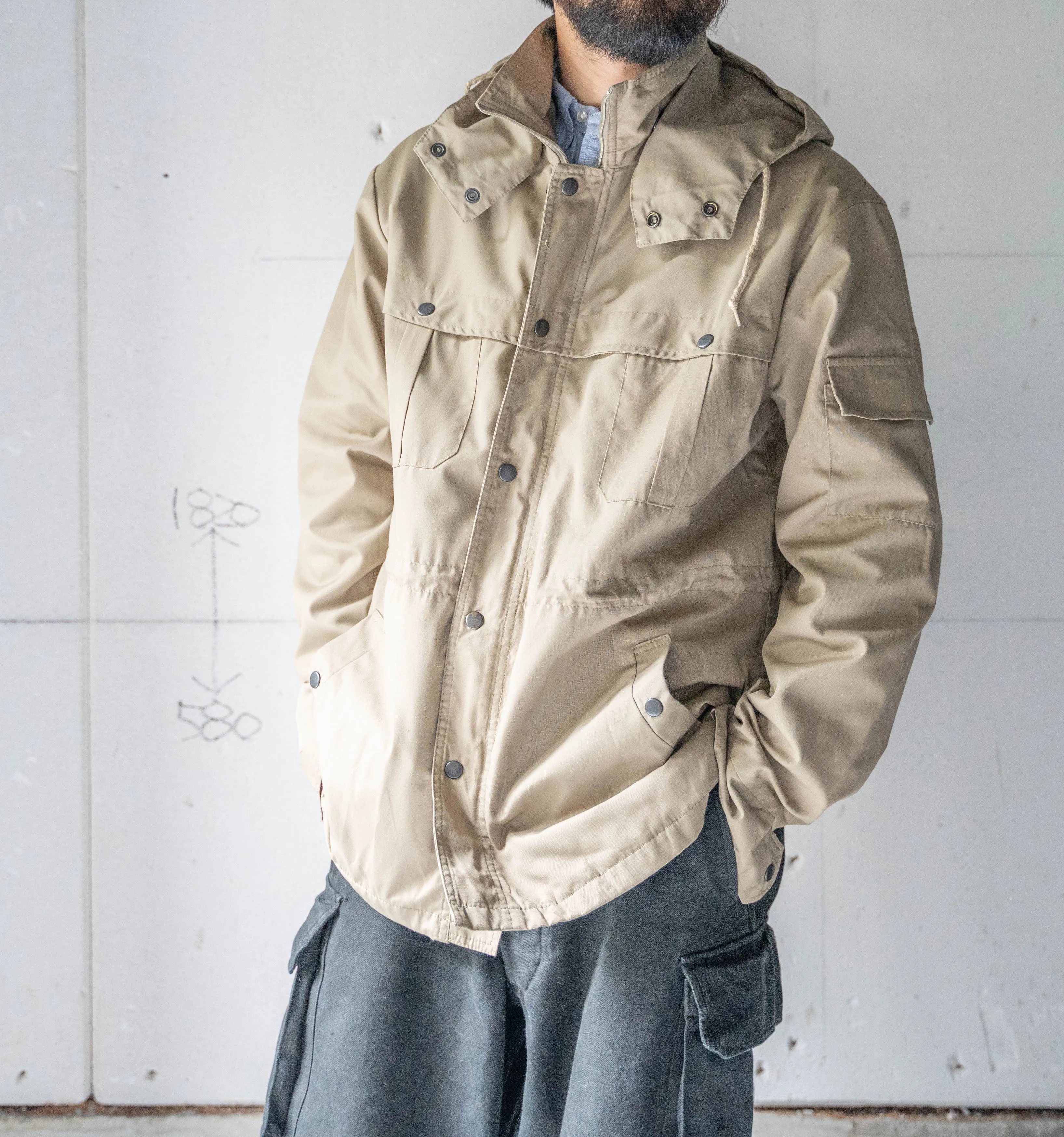 around 1980s Germany beige color 4 pockets jacket -removable hood-