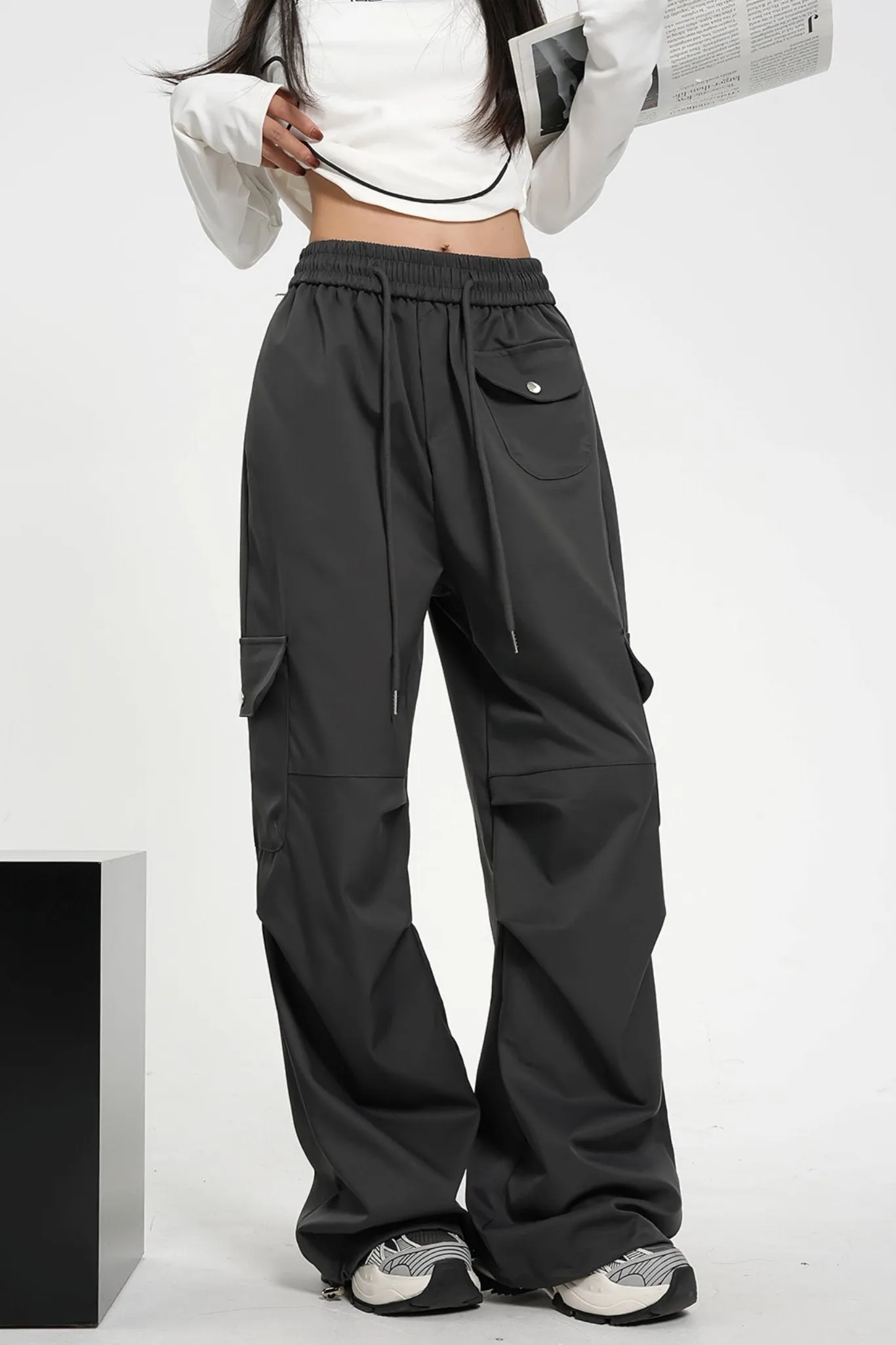 High-waisted Elasticated Waist Cargo Pants