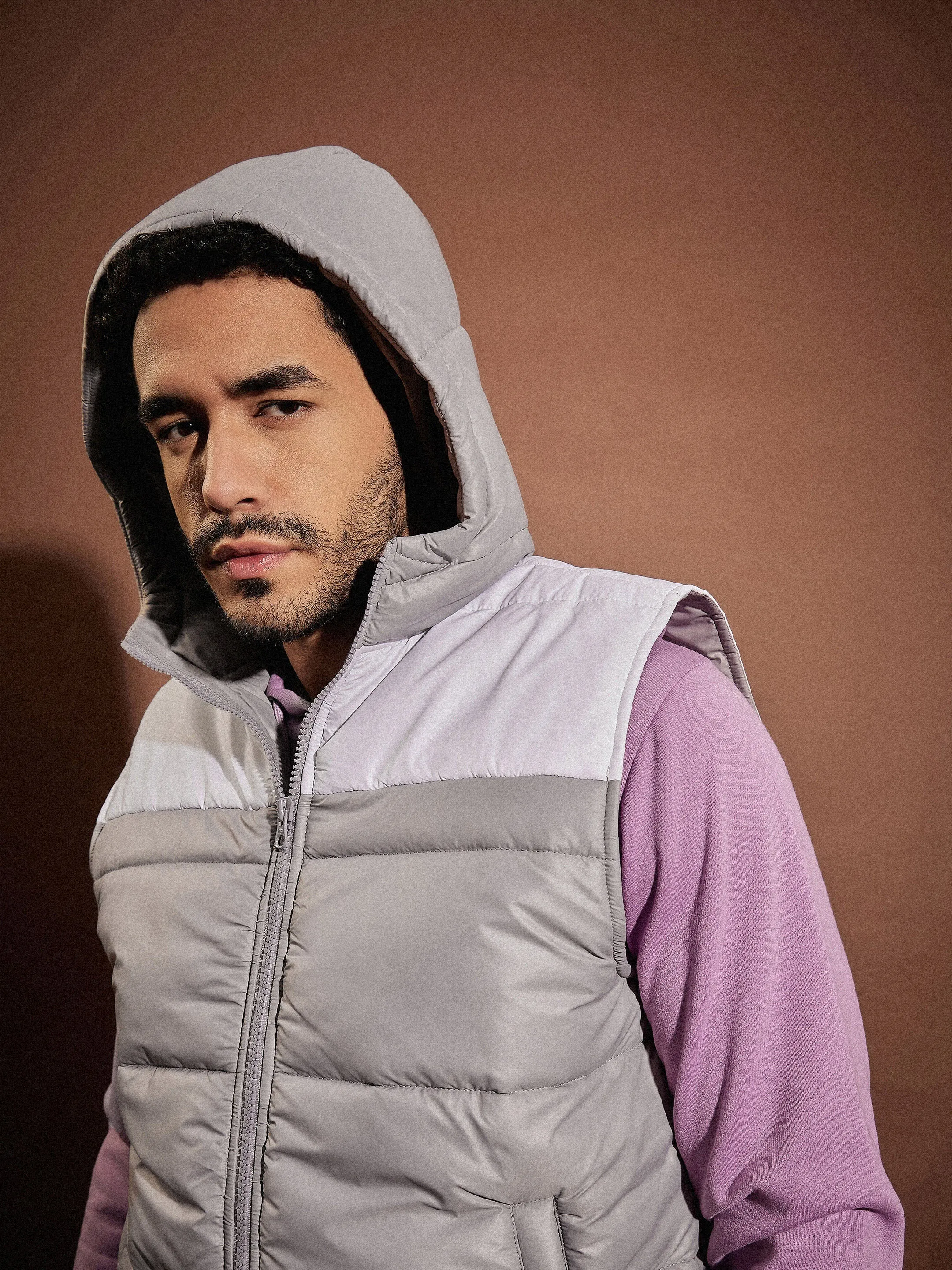 Men Grey & White ColorBlock Sleeveless Hoodie Jacket